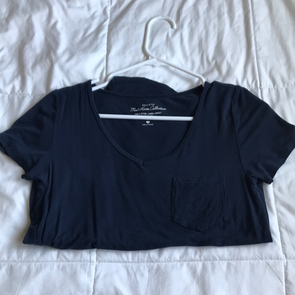 Navy blue Hollister tee💙